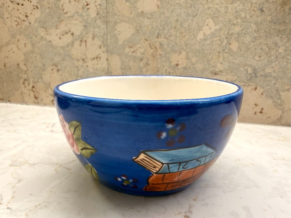 Low blue floral mug/teacup