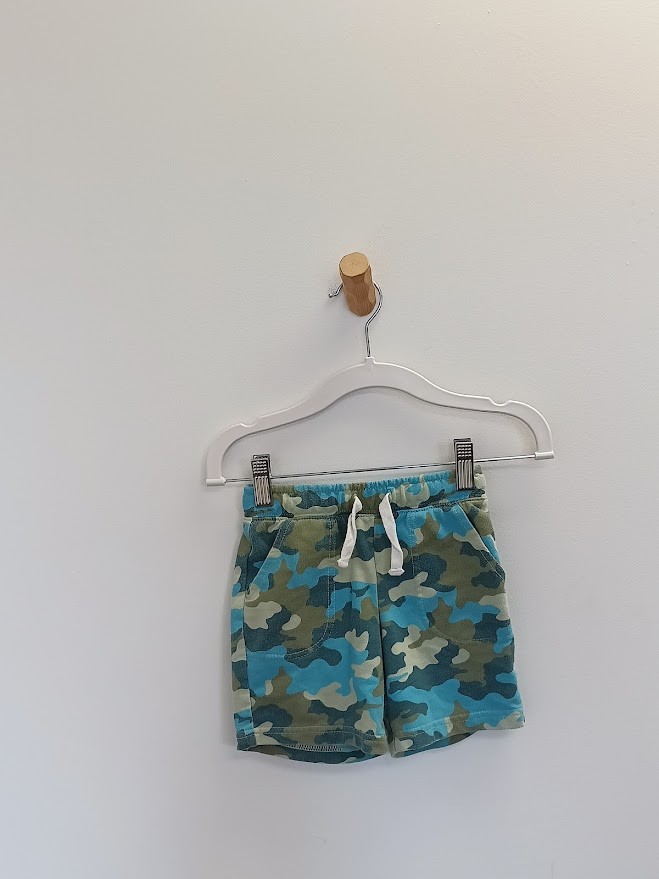Boys blue camo shorts size 4T