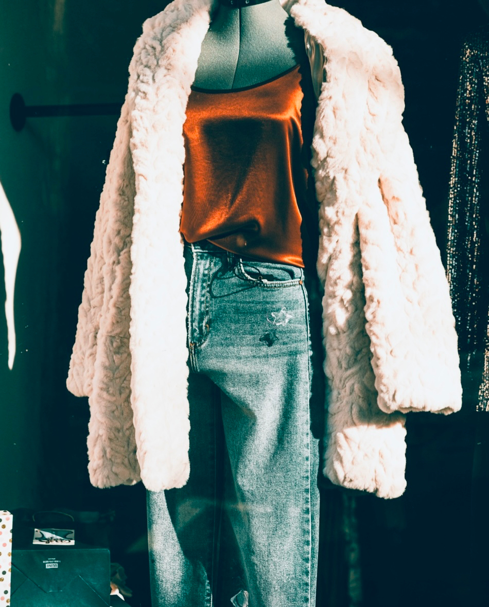 Ladies & Teens Pre-Loved Boutique